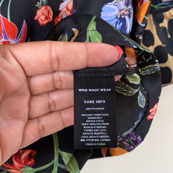 Who What Wear Black Floral V Neck Pajama Style Satin Silky Blouse - Picture 7 of 9